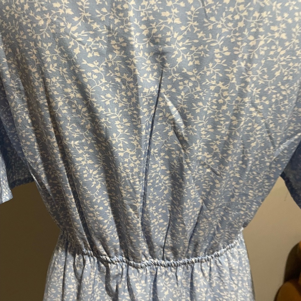 Ladies light blue and white  dress Medium - Picture 9 of 11